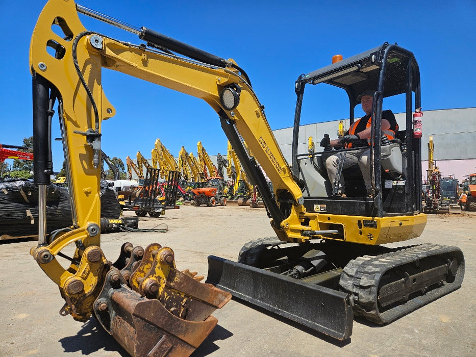2019 CAT 302.7D 2.7T EXCAVATOR WITH HYDRAULIC HITCH, BUCKETS AND 3440 HOURS