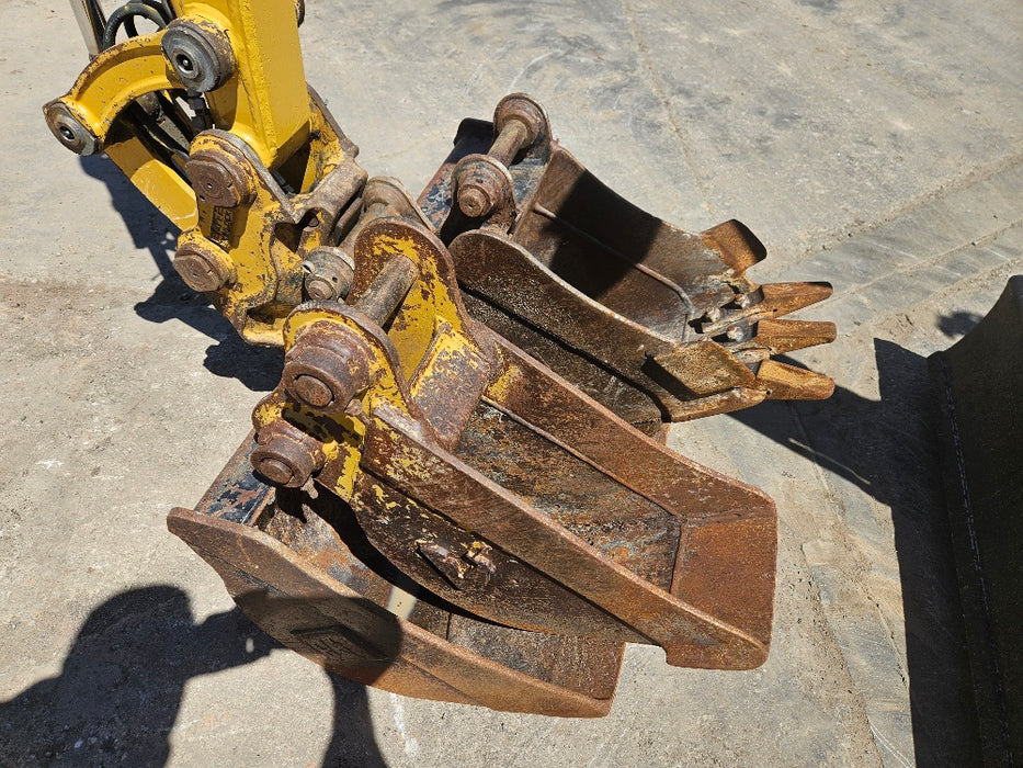 2019 CAT 302.7D 2.7T EXCAVATOR WITH HYDRAULIC HITCH, BUCKETS AND 3440 HOURS