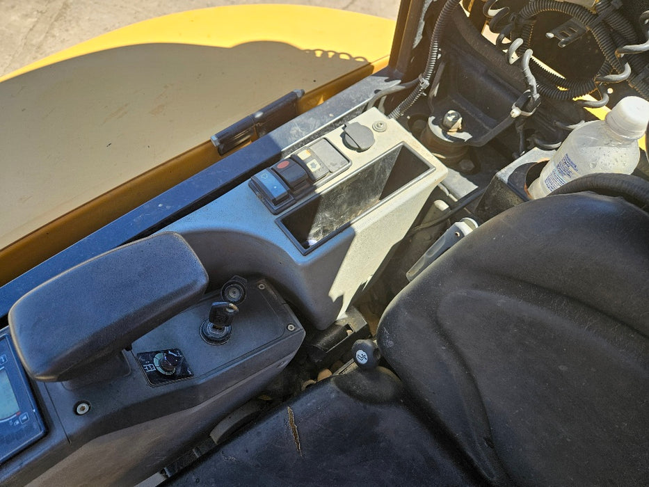 2019 CAT 302.7D 2.7T EXCAVATOR WITH HYDRAULIC HITCH, BUCKETS AND 3440 HOURS