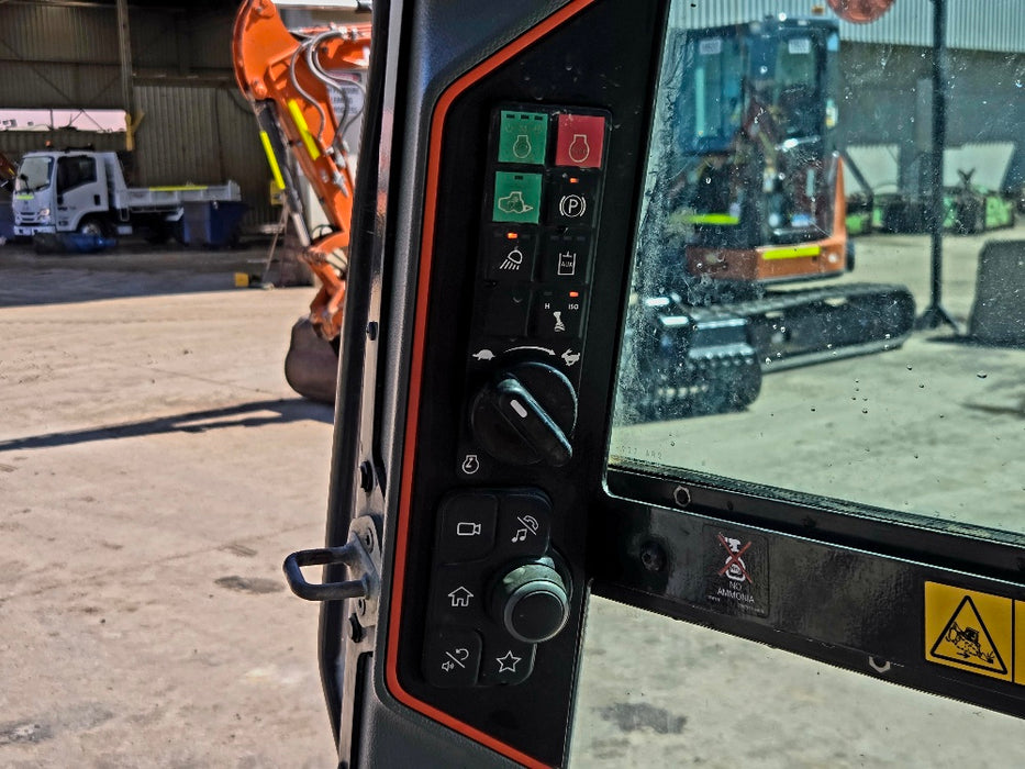 2022 BOBCAT T66 TRACK LOADER (T488) WITH FULL OPTIONS AND 1705 HOURS