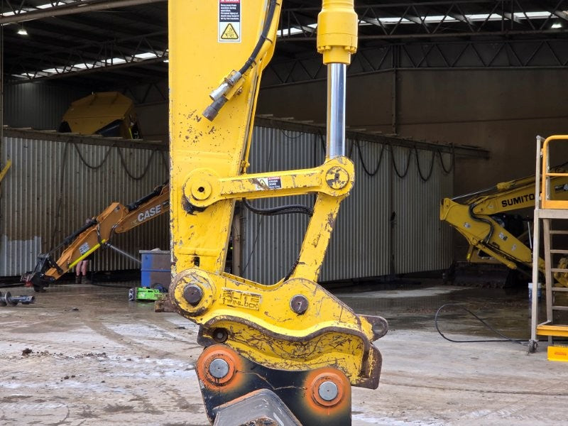 2021 SUMITOMO SH235X-6 25T EXCAVATOR (E317) WITH BUCKETS, 3450 HOURS