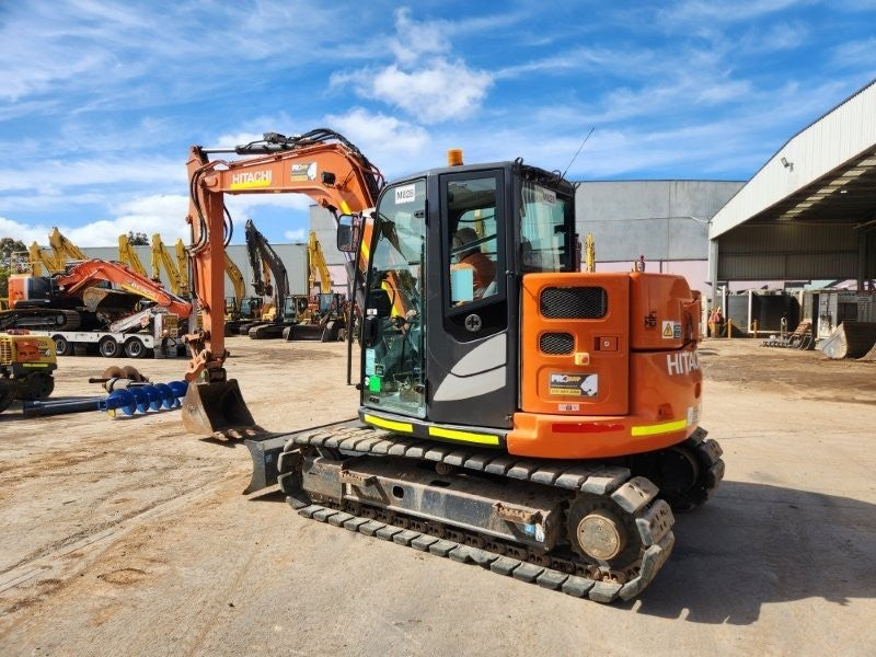 2022 HITACHI ZX85USB-5 8.5T EXCAVATOR (M828) WITH BUCKETS, CIVIL SPEC, 1360 HOURS