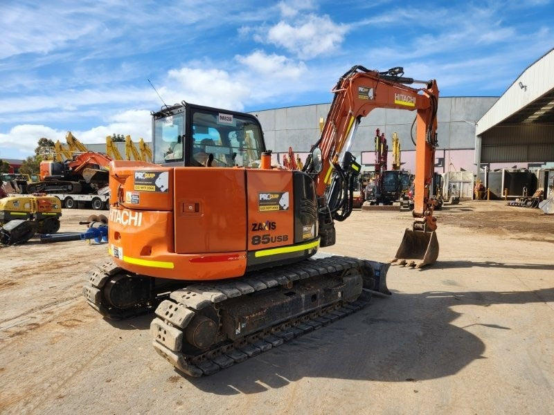 2022 HITACHI ZX85USB-5 8.5T EXCAVATOR (M828) WITH BUCKETS, CIVIL SPEC, 1360 HOURS