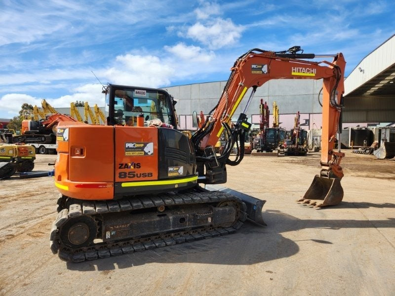 2022 HITACHI ZX85USB-5 8.5T EXCAVATOR (M828) WITH BUCKETS, CIVIL SPEC, 1360 HOURS