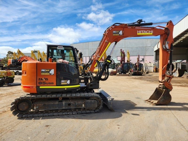 2022 HITACHI ZX85USB-5 8.5T EXCAVATOR (M828) WITH BUCKETS, CIVIL SPEC, 1360 HOURS