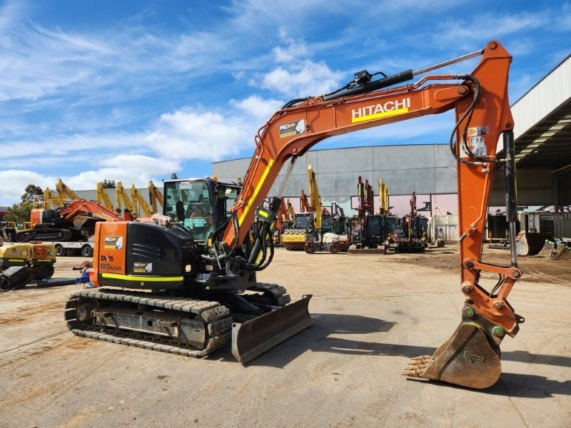 2022 HITACHI ZX85USB-5 8.5T EXCAVATOR (M828) WITH BUCKETS, CIVIL SPEC, 1360 HOURS