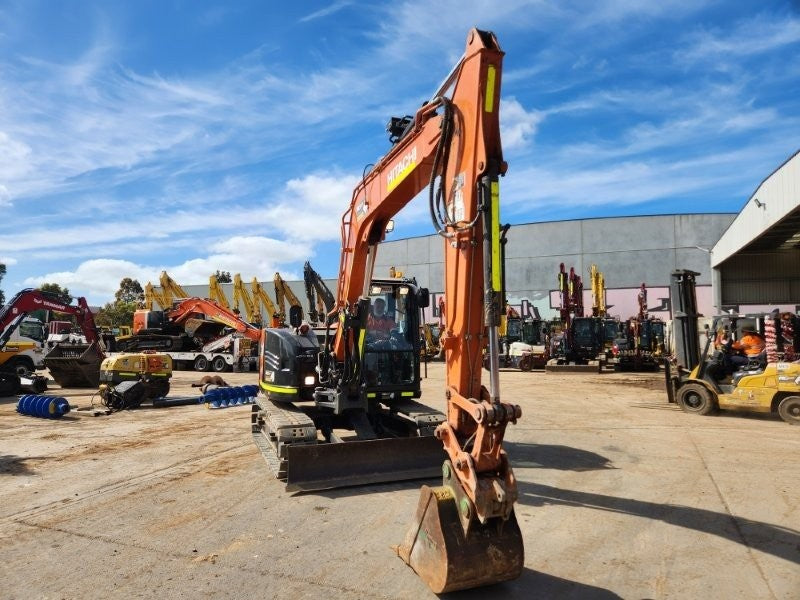2022 HITACHI ZX85USB-5 8.5T EXCAVATOR (M828) WITH BUCKETS, CIVIL SPEC, 1360 HOURS