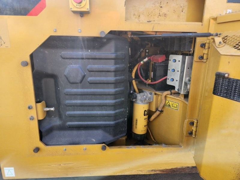 2018 CAT CB7 8T TWIN SMOOTH DRUM ROLLER (R404) WITH CIVIL SPEC AND 800 HOURS