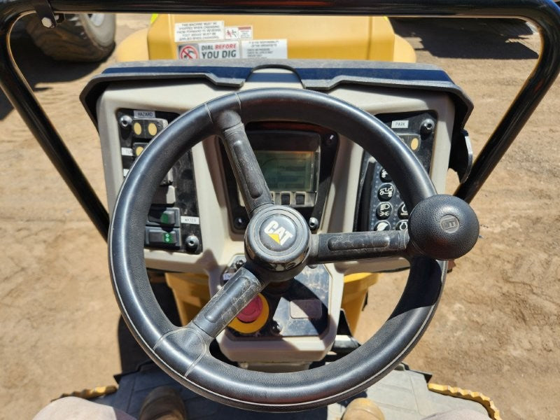 2018 CAT CB34B 4T TANDEM DRUM ROLLER (R389) WITH 750 HOURS