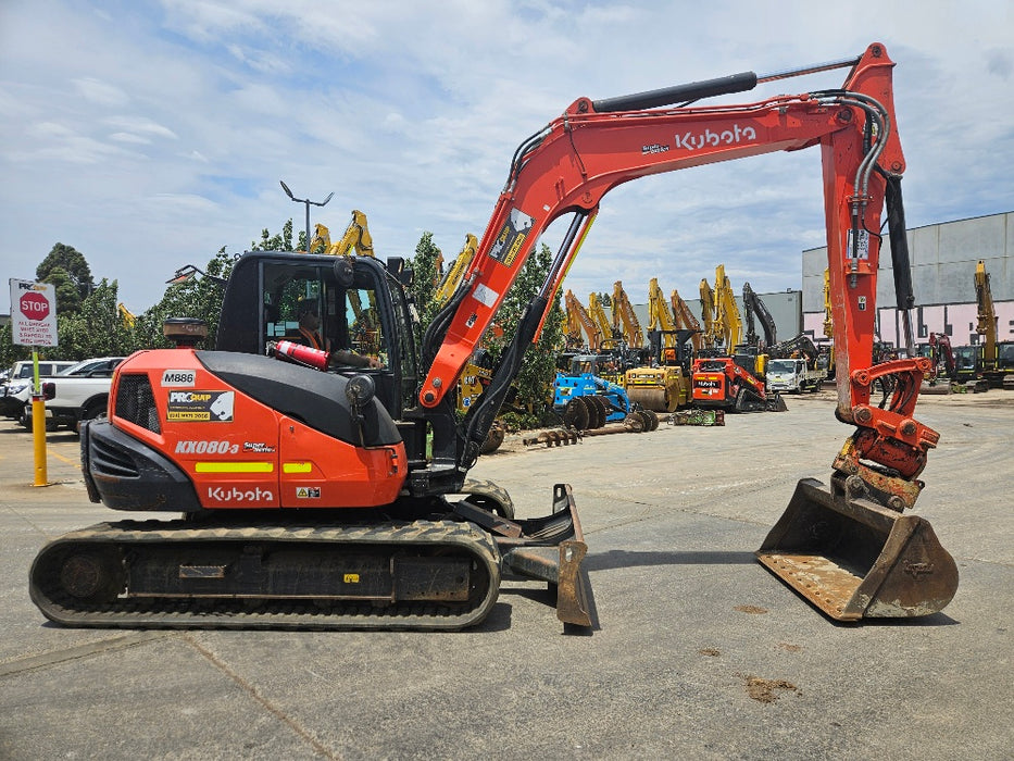 2022 KUBOTA KX080 8.4T EXCAVATOR (M886) WITH TILT HITCH, BUCKETS, 1890 HRS