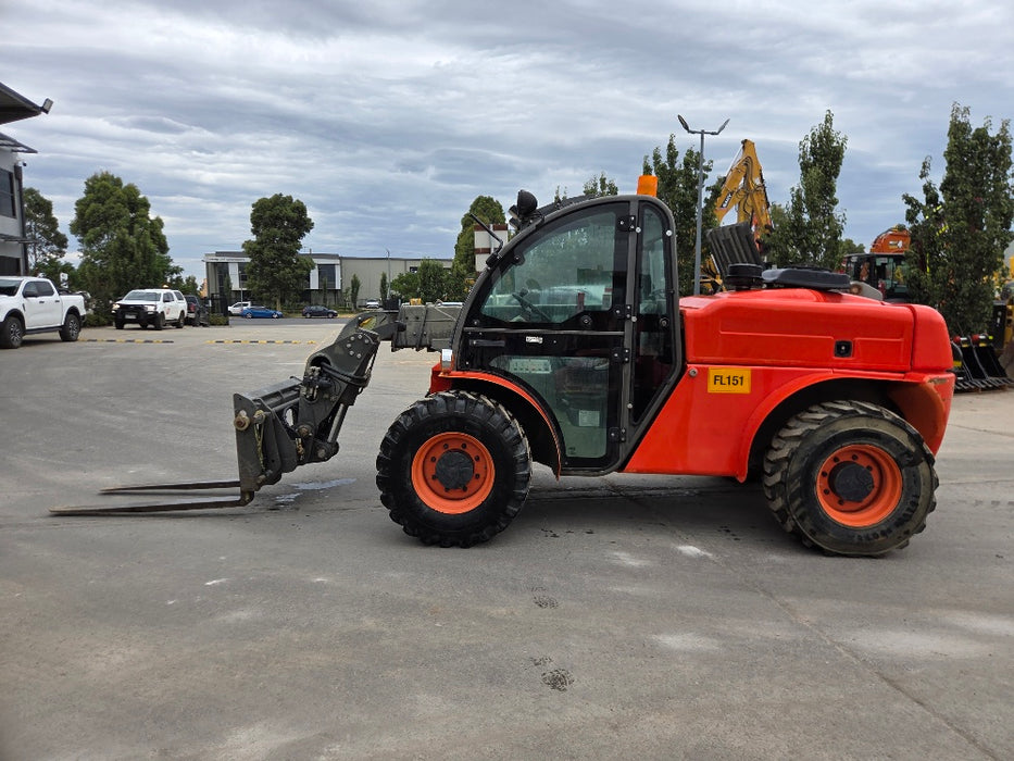 2016 AUSA T307H TELEHANDLER WITH 7M REACH, 3T CAPACITY, 1615 HOURS