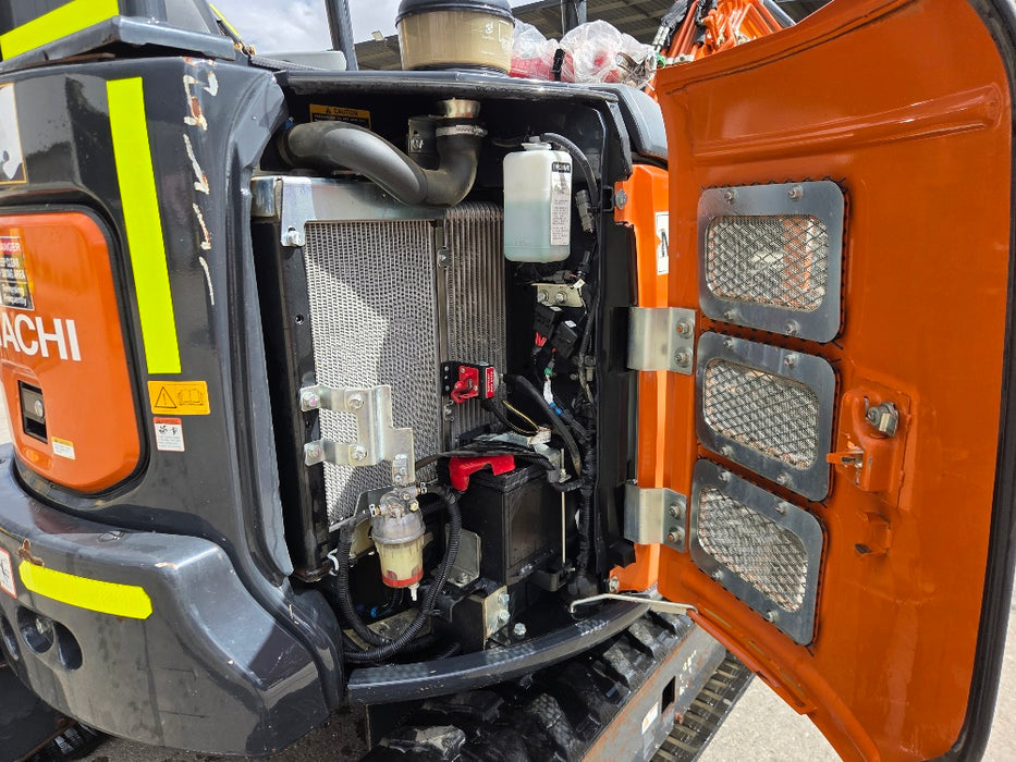 2021 HITACHI ZX33U-5 3.4T EXCAVATOR (M847) WITH LOW 770 HOURS