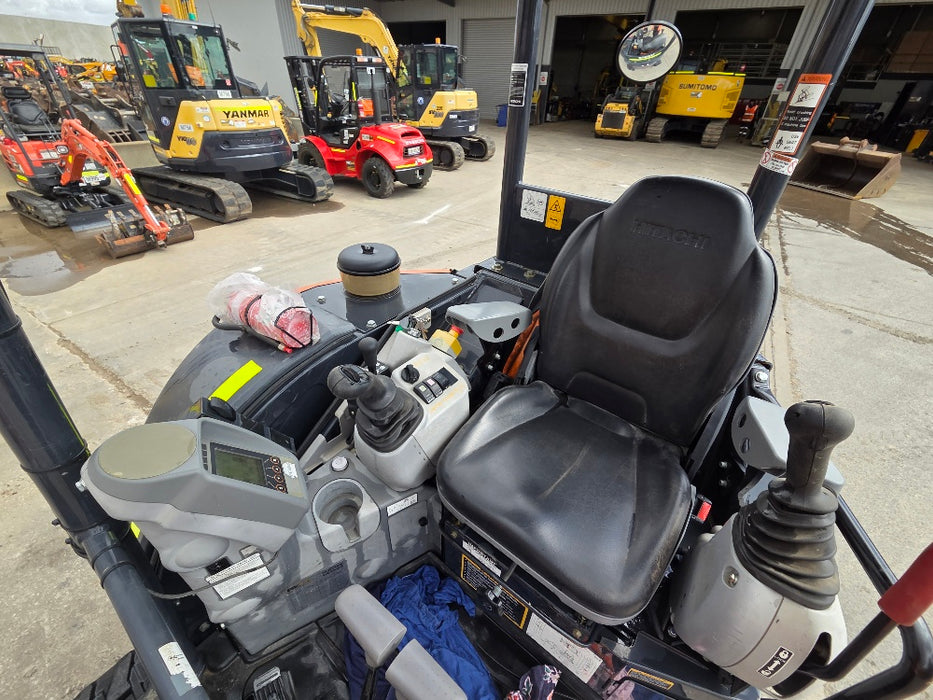 2021 HITACHI ZX33U-5 3.4T EXCAVATOR (M847) WITH LOW 770 HOURS