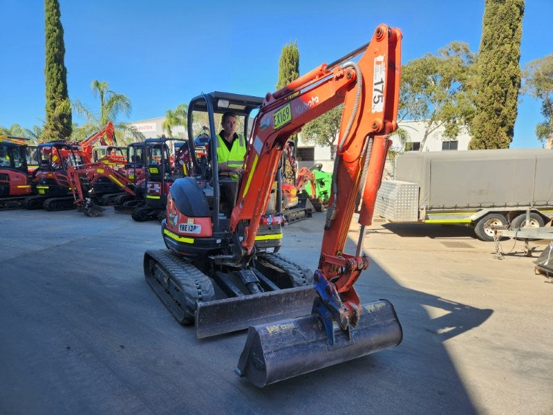 2022 KUBOTA U25 2.6T EXCAVATOR (EX169) WITH HITCH, BUCKETS, 990 HOURS