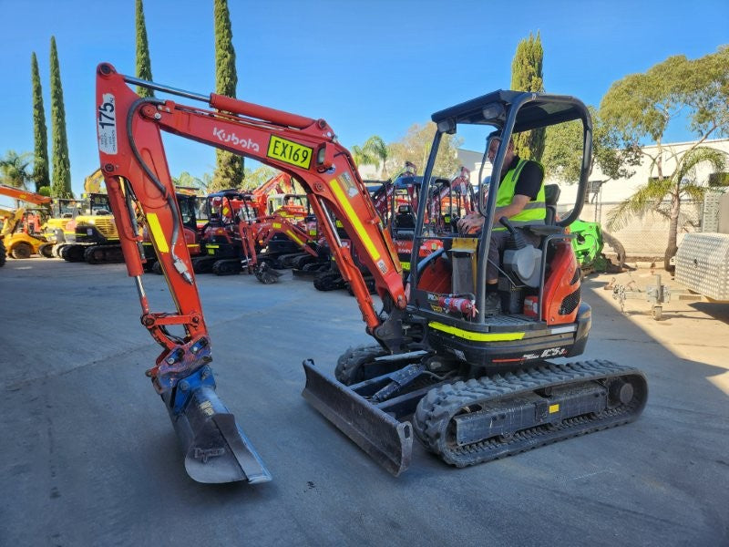 2022 KUBOTA U25 2.6T EXCAVATOR (EX169) WITH HITCH, BUCKETS, 990 HOURS