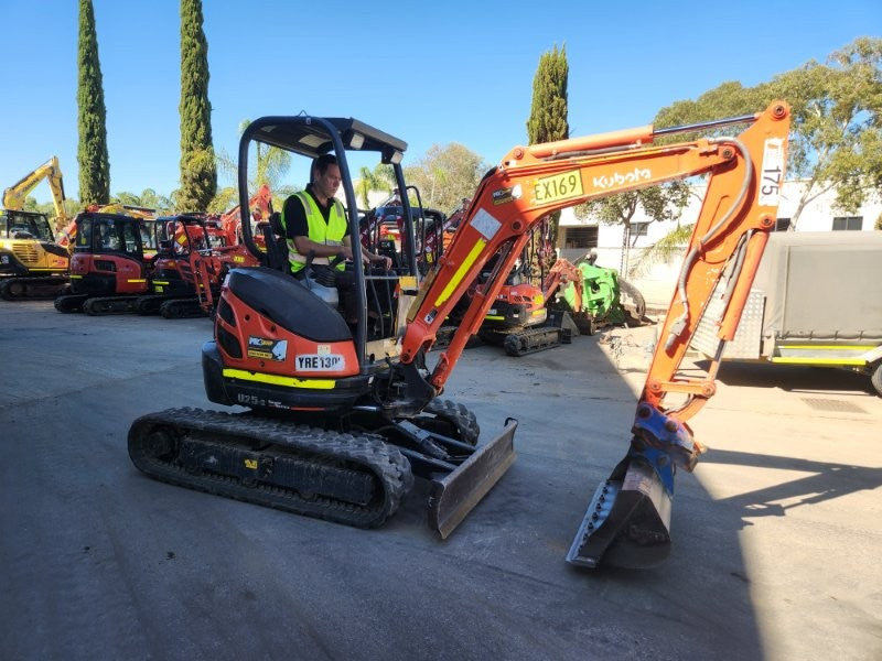2022 KUBOTA U25 2.6T EXCAVATOR (EX169) WITH HITCH, BUCKETS, 990 HOURS