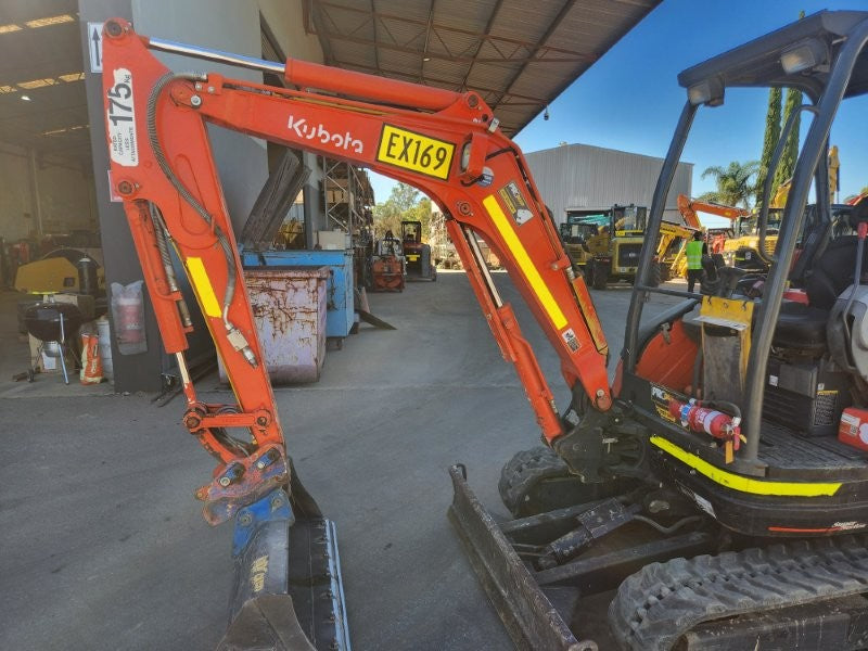 2022 KUBOTA U25 2.6T EXCAVATOR (EX169) WITH HITCH, BUCKETS, 990 HOURS