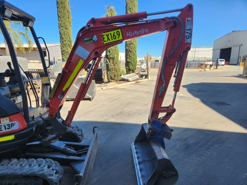 2022 KUBOTA U25 2.6T EXCAVATOR (EX169) WITH HITCH, BUCKETS, 990 HOURS