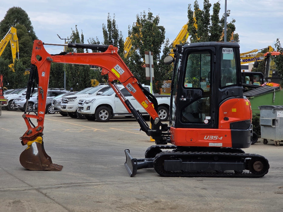 2019 KUBOTA U35-4 3.6T EXCAVATOR (M1081) WITH CAB, HITCH, BUCKETS AND 2040 HRS