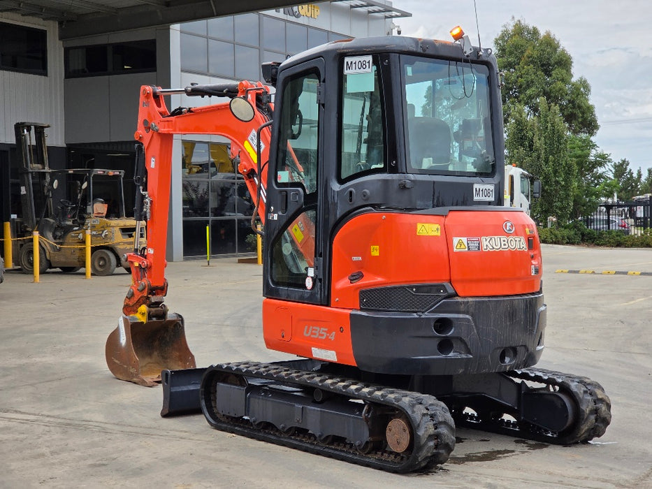 2019 KUBOTA U35-4 3.6T EXCAVATOR (M1081) WITH CAB, HITCH, BUCKETS AND 2040 HRS