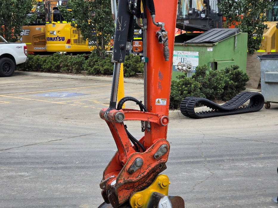 2019 KUBOTA U35-4 3.6T EXCAVATOR (M1081) WITH CAB, HITCH, BUCKETS AND 2040 HRS