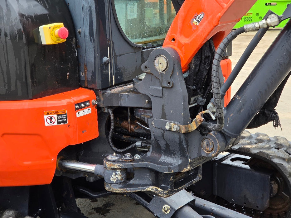 2019 KUBOTA U35-4 3.6T EXCAVATOR (M1081) WITH CAB, HITCH, BUCKETS AND 2040 HRS