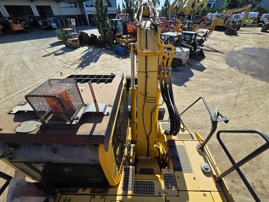 2018 KOMATSU PC138US-8 14T EXCAVATOR (EX64) WITH FULL CIVILI SPEC AND 3376 HRS