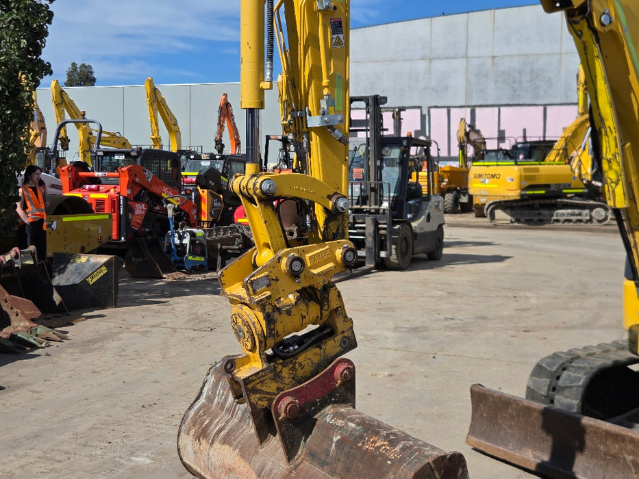 2022 KOMATSU PC55MR-5 5.5T EXCAVATOR (M876) WITH TILT HITCH, 1425 HOURS