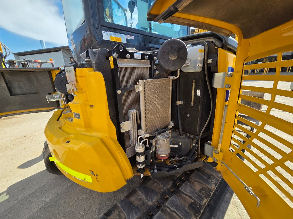 2022 KOMATSU PC55MR-5 5.5T EXCAVATOR (M876) WITH TILT HITCH, 1425 HOURS