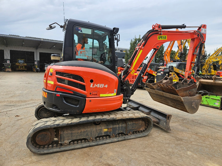 2022 KUBOTA U48-4 5T EXCAVATOR (M820) W/ A/C CAB, HITCH, BUCKETS AND 1905HRS