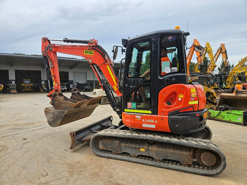 2022 KUBOTA U48-4 5T EXCAVATOR (M820) W/ A/C CAB, HITCH, BUCKETS AND 1905HRS