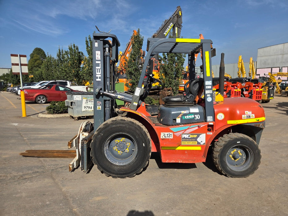 2022 HELI 3T ALL TERRAIN DIESEL FORKLIFT (FL131) WITH ROTATOR, 1230 HOURS