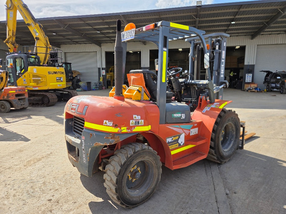 2022 HELI 3T ALL TERRAIN DIESEL FORKLIFT (FL131) WITH ROTATOR, 1230 HOURS