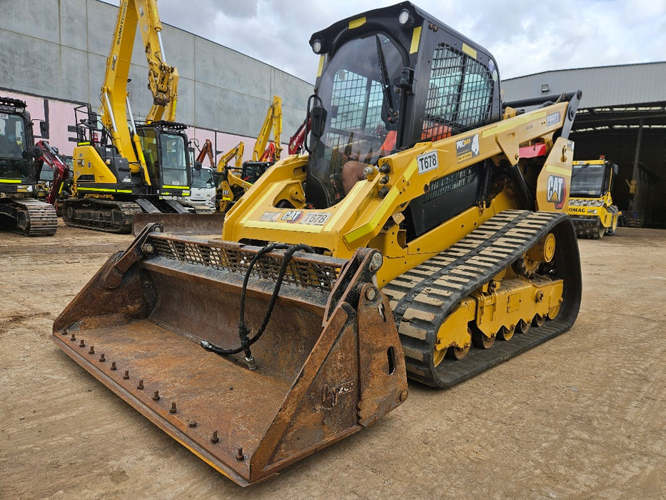 2020 CAT 299D3 TRACK LOADER (T678) WITH 4 IN 1 BUCKET AND 3320 HOURS