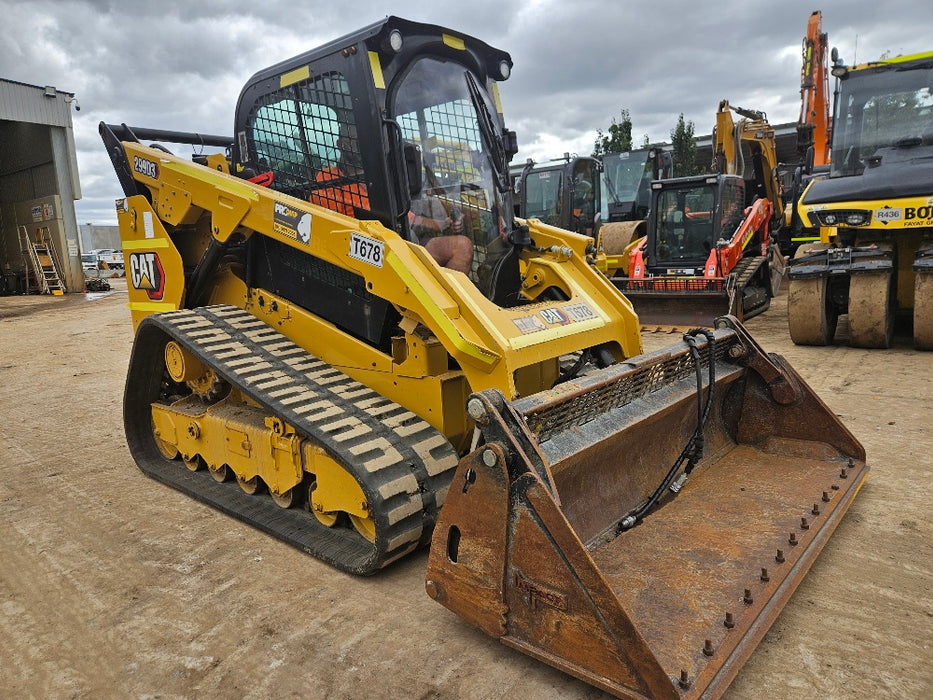 2020 CAT 299D3 TRACK LOADER (T678) WITH 4 IN 1 BUCKET AND 3320 HOURS