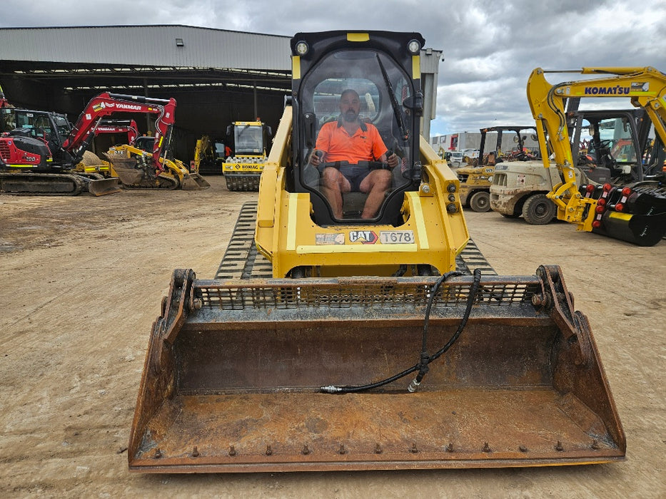 2020 CAT 299D3 TRACK LOADER (T678) WITH 4 IN 1 BUCKET AND 3320 HOURS