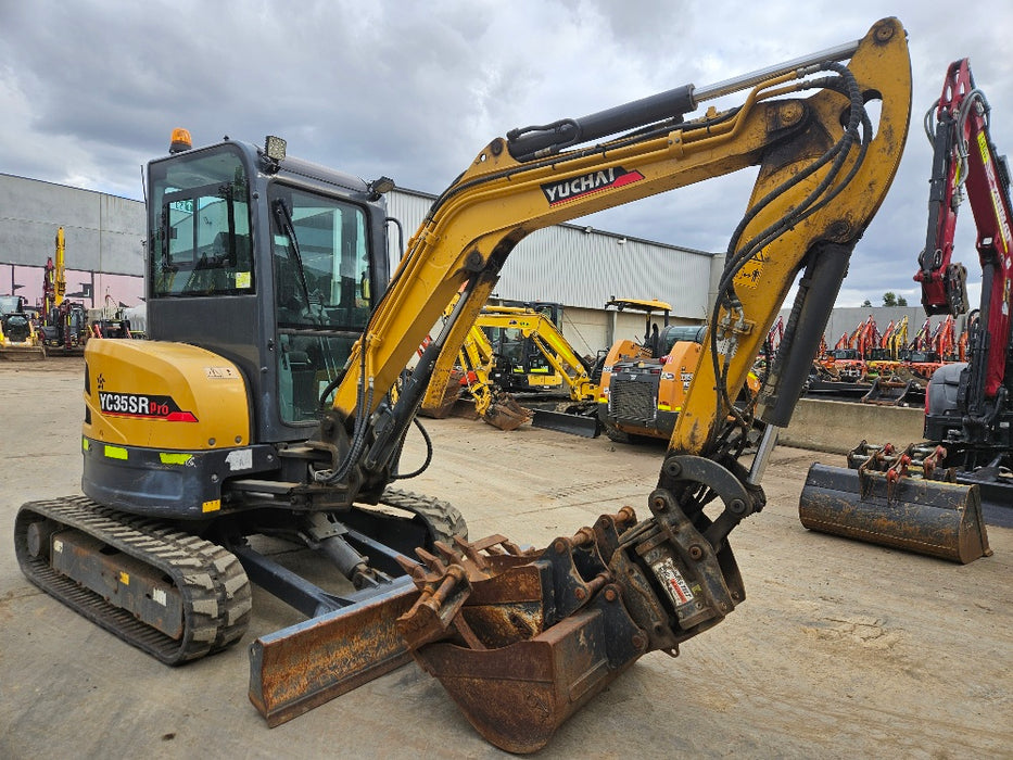 2022 YUCHAI YC35SR 3.8T EXCAVATOR WITH TILT HITCH, BUCKETS, A/C CAB, 785 HOURS