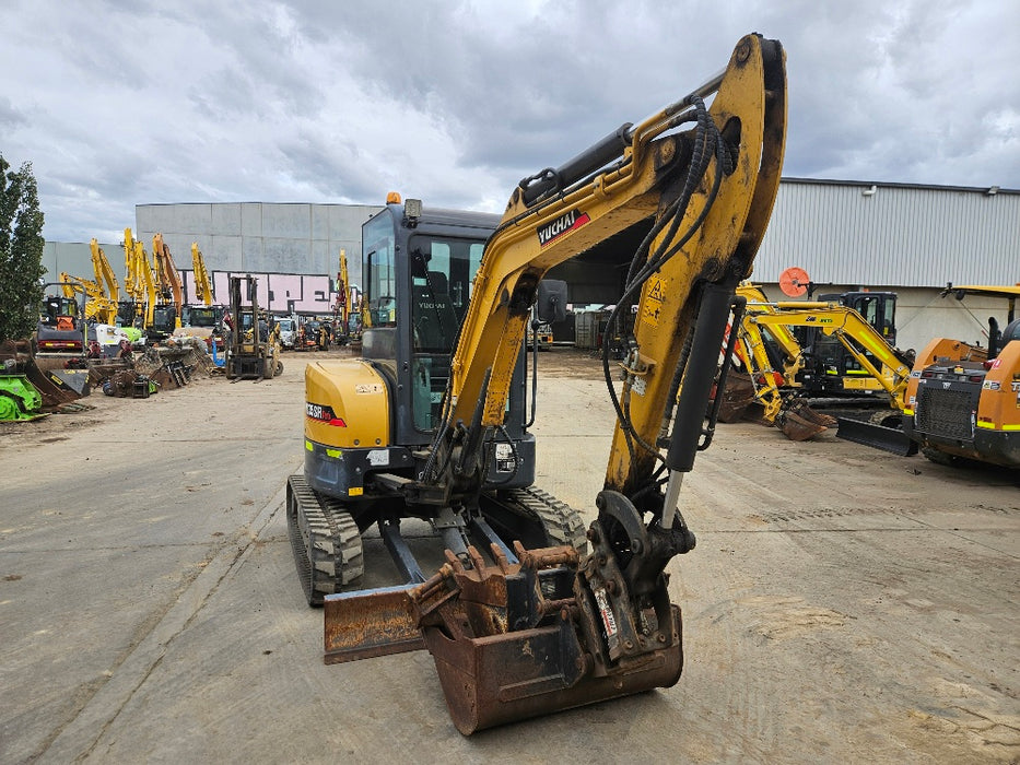 2022 YUCHAI YC35SR 3.8T EXCAVATOR WITH TILT HITCH, BUCKETS, A/C CAB, 785 HOURS