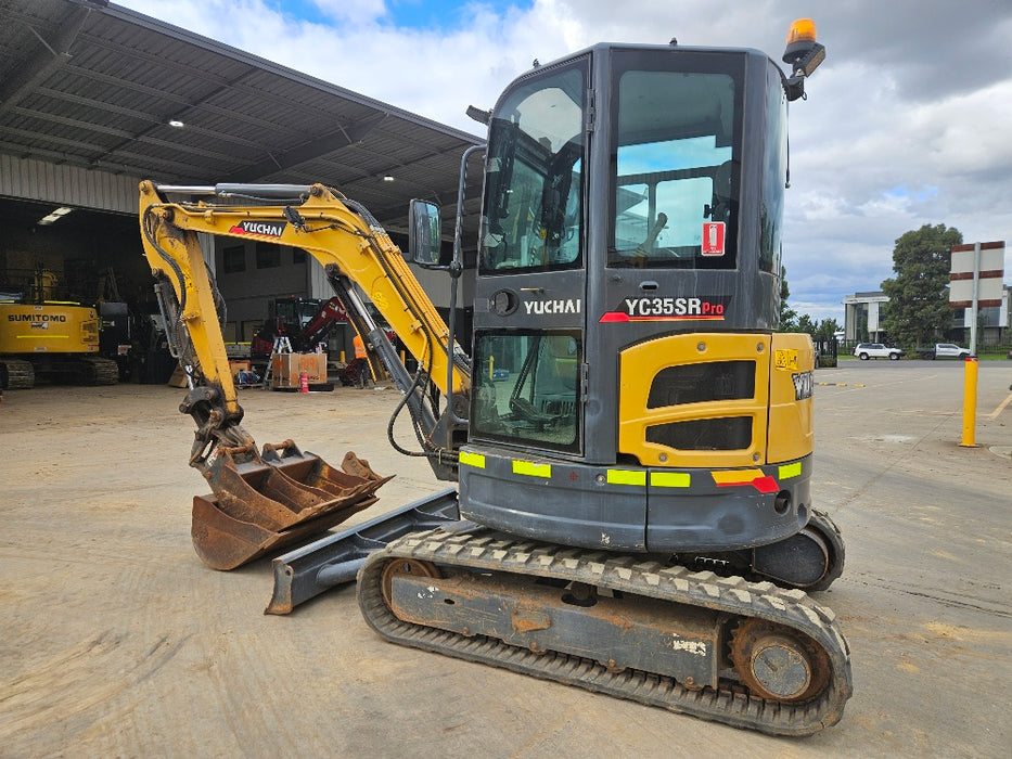 2022 YUCHAI YC35SR 3.8T EXCAVATOR WITH TILT HITCH, BUCKETS, A/C CAB, 785 HOURS