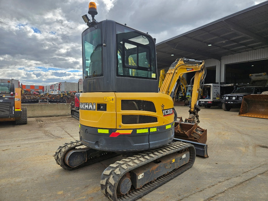 2022 YUCHAI YC35SR 3.8T EXCAVATOR WITH TILT HITCH, BUCKETS, A/C CAB, 785 HOURS