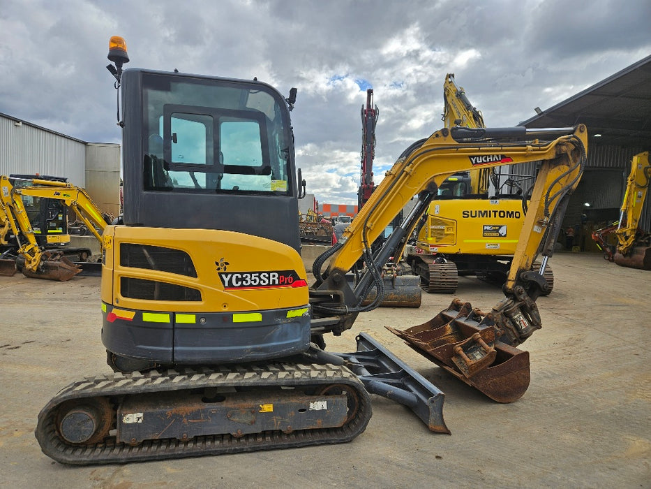 2022 YUCHAI YC35SR 3.8T EXCAVATOR WITH TILT HITCH, BUCKETS, A/C CAB, 785 HOURS