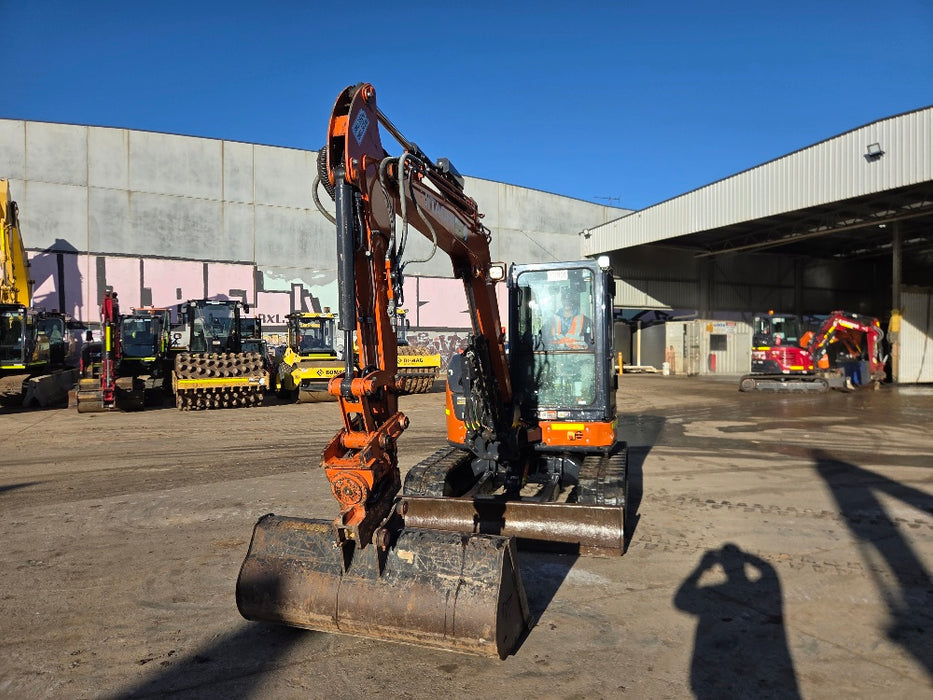 2023 HITACHI ZX55U-5 5.5T EXCAVATOR (M1001) WITH TILTING HITCH, A/C CAB, 1565HRS