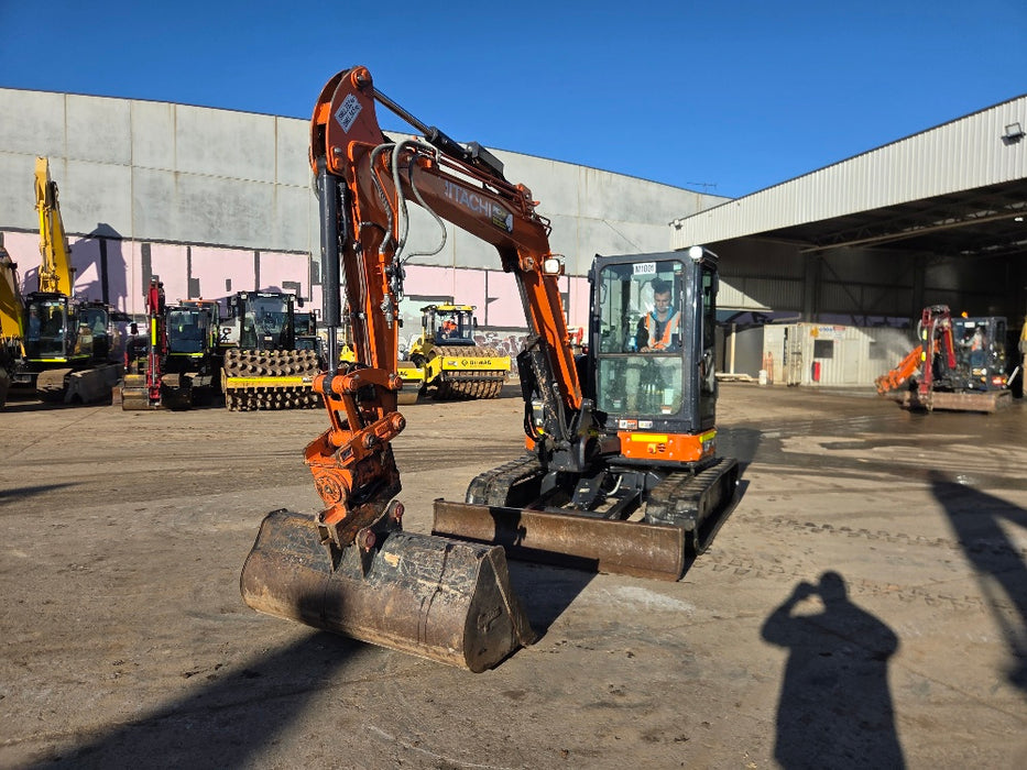 2023 HITACHI ZX55U-5 5.5T EXCAVATOR (M1001) WITH TILTING HITCH, A/C CAB, 1565HRS
