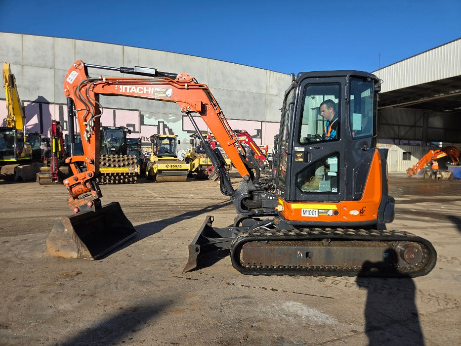 2023 HITACHI ZX55U-5 5.5T EXCAVATOR (M1001) WITH TILTING HITCH, A/C CAB, 1565HRS