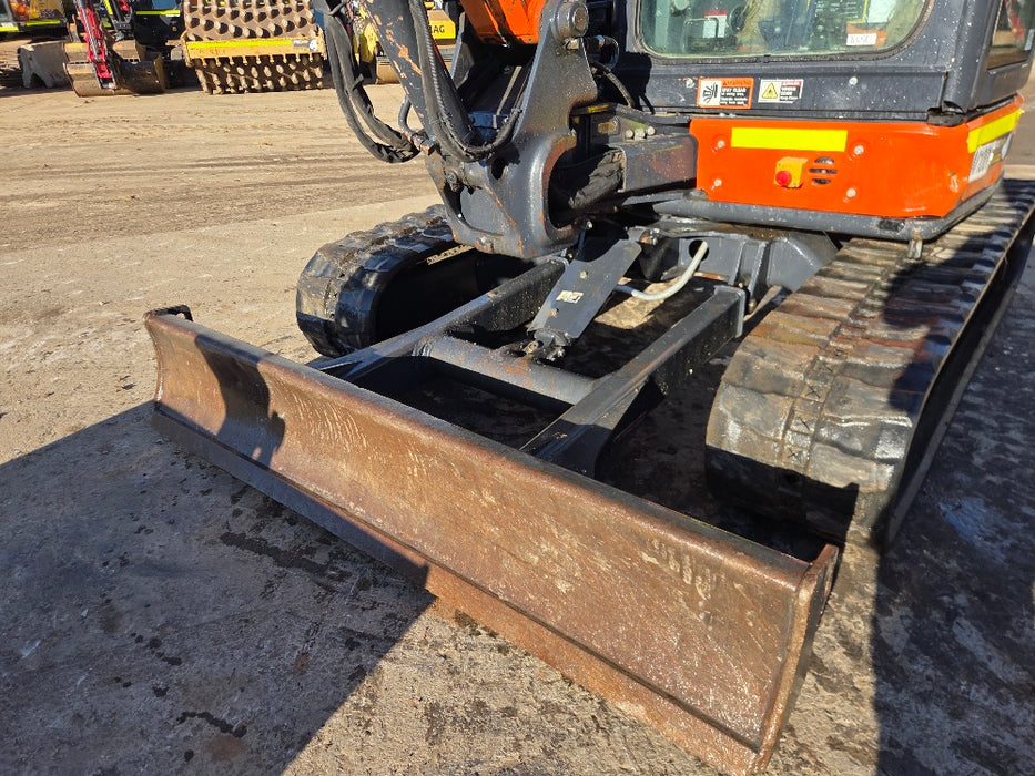 2023 HITACHI ZX55U-5 5.5T EXCAVATOR (M1001) WITH TILTING HITCH, A/C CAB, 1565HRS