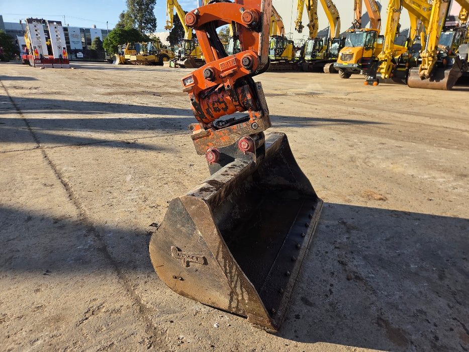 2023 HITACHI ZX55U-5 5.5T EXCAVATOR (M1001) WITH TILTING HITCH, A/C CAB, 1565HRS