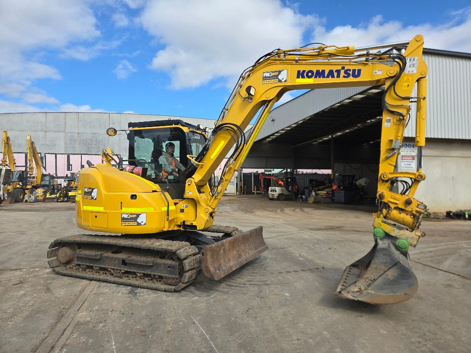 2022 KOMATSU PC88MR-10 9T EXCAVATOR (M900) WITH TILT HITCH AND 2300 HOURS