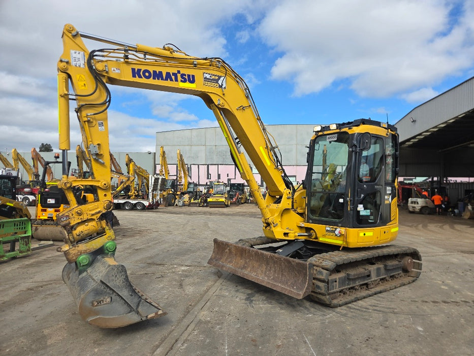 2022 KOMATSU PC88MR-10 9T EXCAVATOR (M900) WITH TILT HITCH AND 2300 HOURS