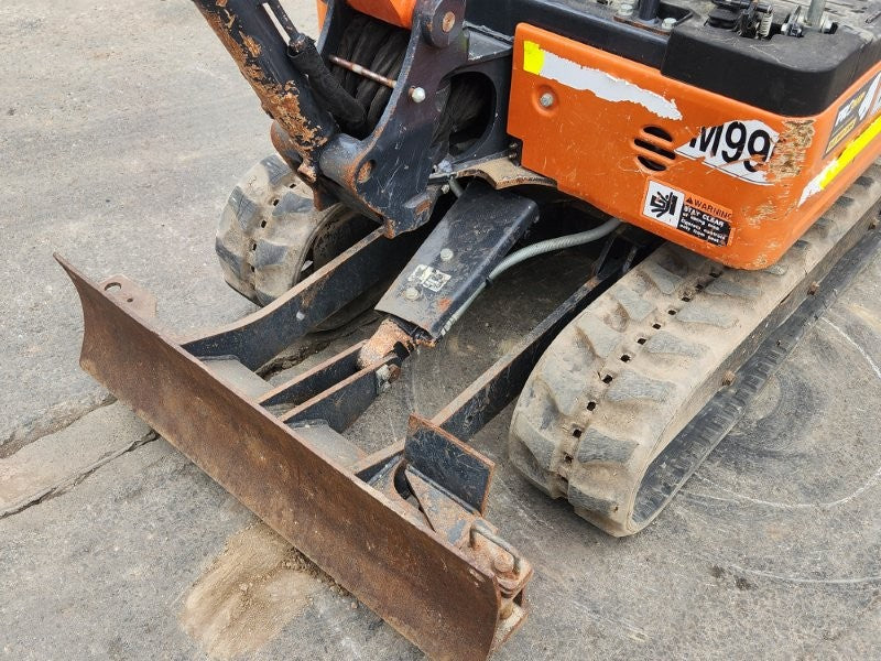 2023 HITACHI ZX17U-5 1.8T EXCAVATOR (M996) WITH 750 HOURS
