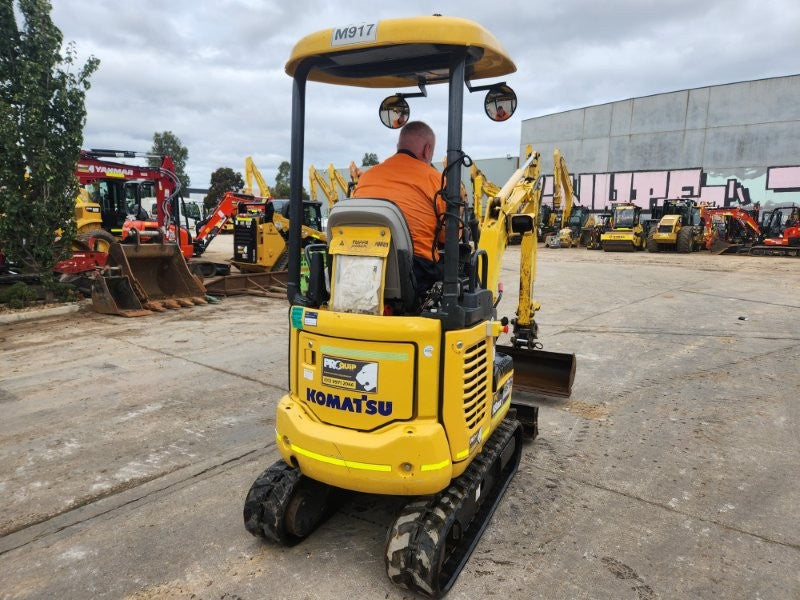 2022 KOMATSU PC18MR-3 1.9T MINI EXCAVATOR (M917) WITH 820 HRS